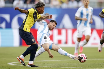 Messi será titular hoy viernes en partido Argentina-Guatemala