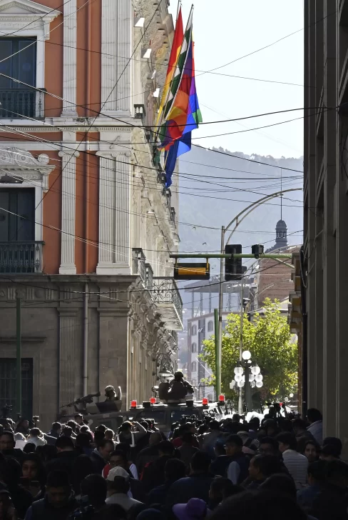 AFP__20240626__34ZH3ZL__v4__HighRes__BoliviaPoliticsArmy-488x728