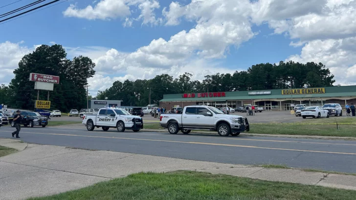 EE. UU.: al menos dos muertos y varios heridos en un tiroteo en una tienda de Arkansas