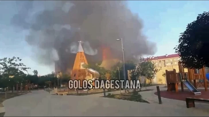 Ataque múltiple en Daguestán, Rusia, deja una veintena de muertos, entre los cuales 5 atacantes