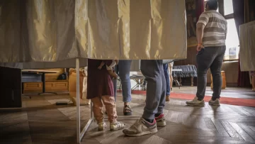 Francia: la participación se dispara en legislativas anticipadas
