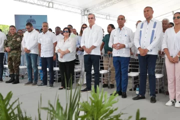 Abinader-reinicia-programa-de-inauguraciones-en-todo-el-pais2-728x485