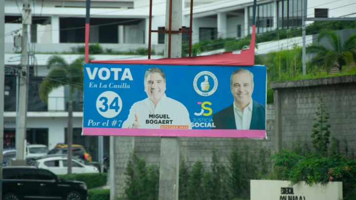 Propaganda permanece en calles del Gran Santo Domingo a un mes de las elecciones