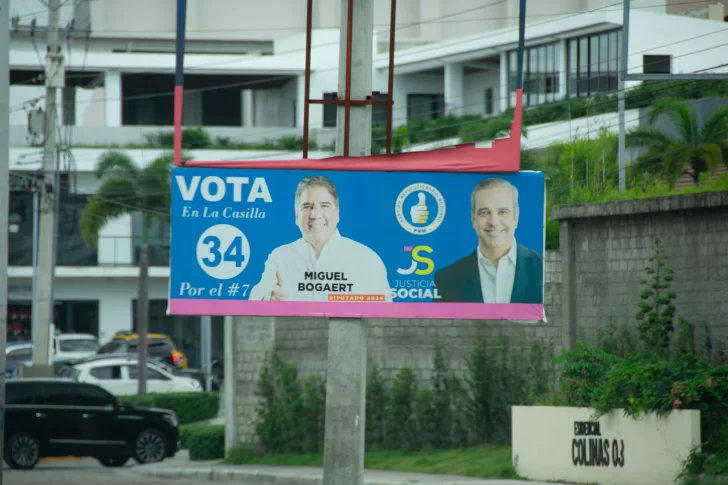 Propaganda permanece en calles del Gran Santo Domingo a un mes de las elecciones