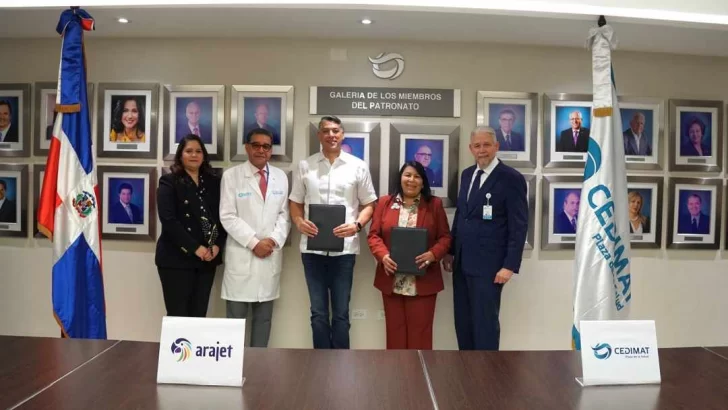 CEDIMAT y Arajet buscan impulsar turismo médico, que ya atrae a más de 300 pacientes internacionales