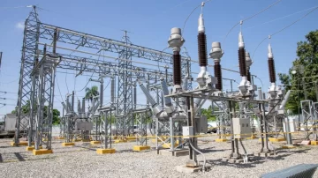 Edeeste anuncia inversiones en infraestructura eléctrica para Los Guaricanos y Sabana Perdida