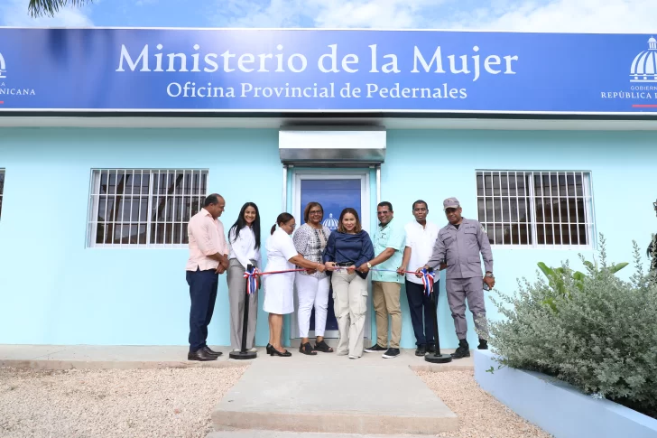 Ministerio de la Mujer inaugura oficina en Pedernales