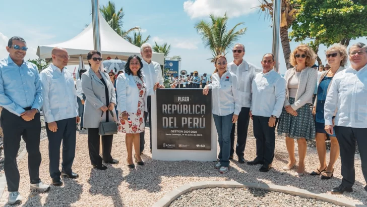 Inauguran Plaza República del Perú en la capital de República Dominicana