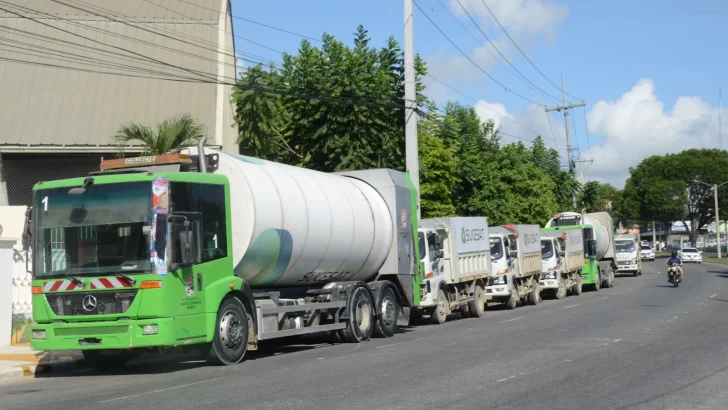 Autoridades municipales eliminan vertederos improvisados en Santo Domingo Norte