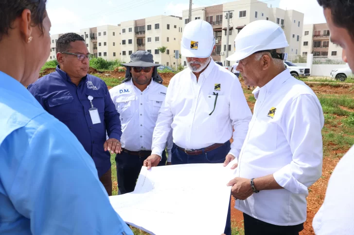 Gobierno construye de depósito de agua potable en Ciudad Juan Bosch