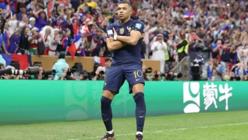 Parisino Mbappé no figura entre los convocados para París