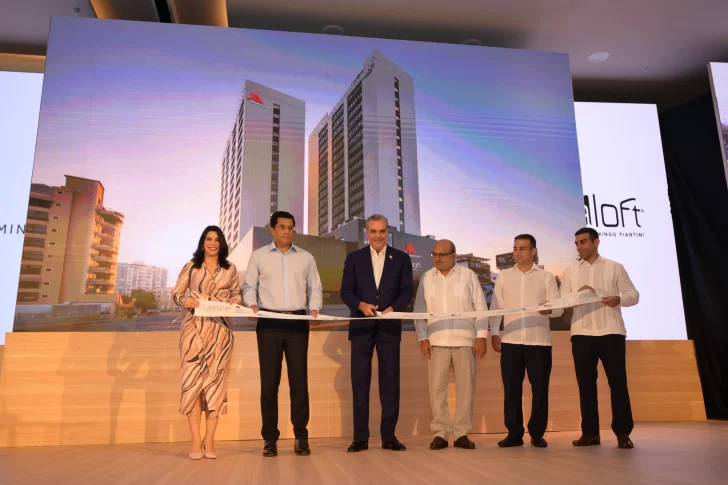 Inauguran dos hoteles en Santo Domingo que generarán 300 empleos