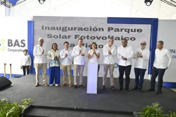 Vicepresidenta inaugura parque fotovoltaico La Victoria