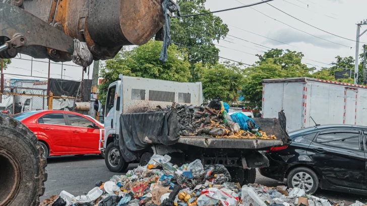 Alcaldía del DN realiza operativo de limpieza