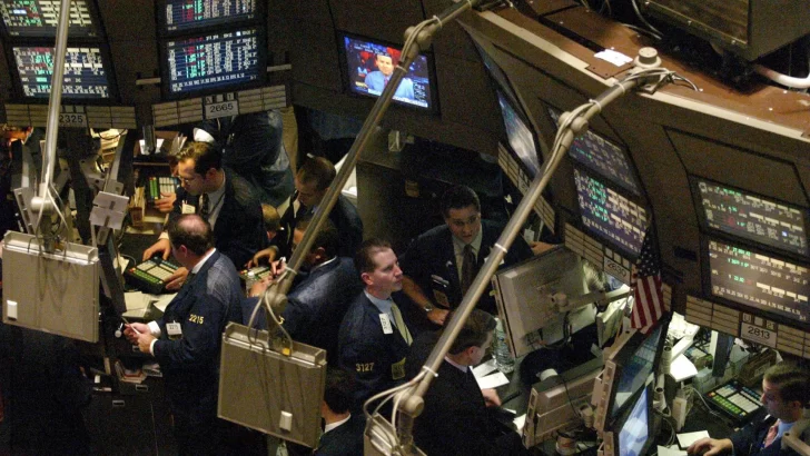 Wall Street cierra en leve baja tras datos de empleo en EEUU