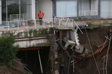 Los edificios de lujo que están en peligro de colapso en la costa de Chile por el aumento de los socavones