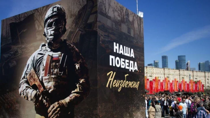 'Rusia es ahora como la novela 1984″: cómo se ve la realidad del país desde una biblioteca distópica rusa