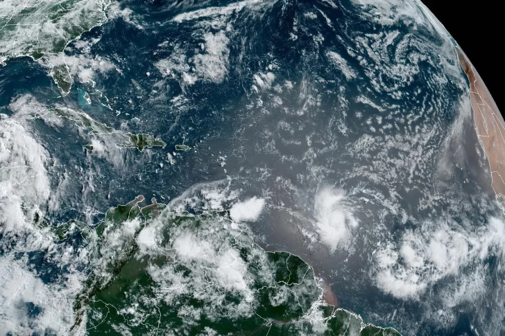 Beryl se podría fortalecer y convertir en un huracán este domingo