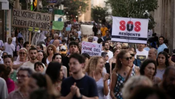 Miles de personas se manifestaron en contra del turismo de masas en Mallorca