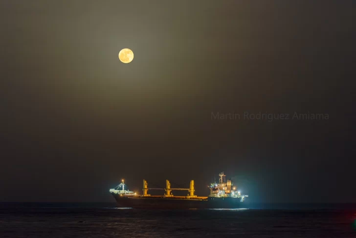 2024-Luna-Llena-Malecon-Julio-Barco-728x486