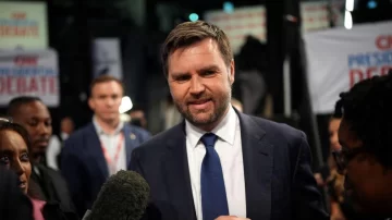 Quién es JD Vance, el escritor e inversionista que era crítico de Trump y al que ahora elige como vicepresidente