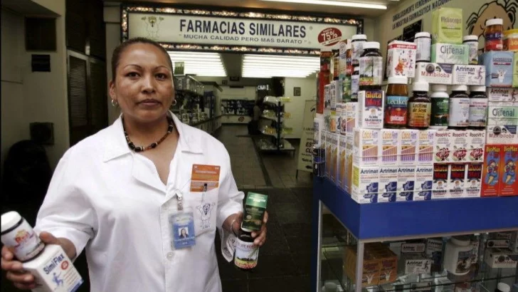 La exitosa historia del Dr Simi, el modelo de farmacias baratas que México extiende por América Latina