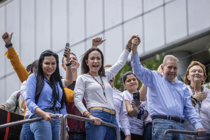 Abren investigación penal a Machado y González Urrutia por 'instigar insurrección'