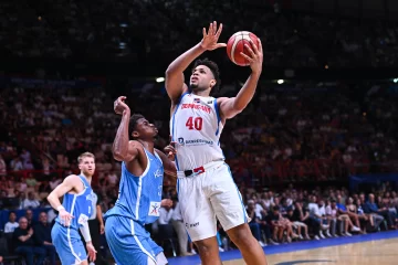 Antetokounmpo lidera la victoria griega ante dominicanos