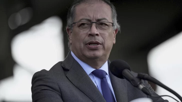 Petro pide un escrutinio ‘transparente’ por ‘graves dudas’ en elecciones de Venezuela