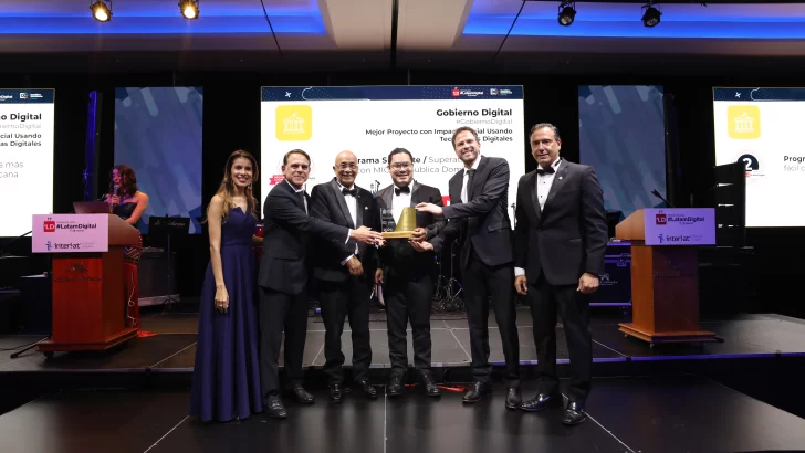 Supérate y MIO Banreservas reciben galardón en los Premios Latam Digital 2024