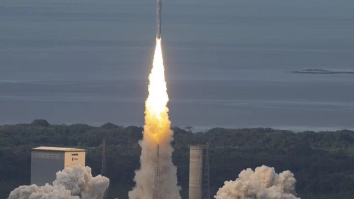 Con cuatro años de retraso, el cohete europeo Ariane 6 despega con éxito
