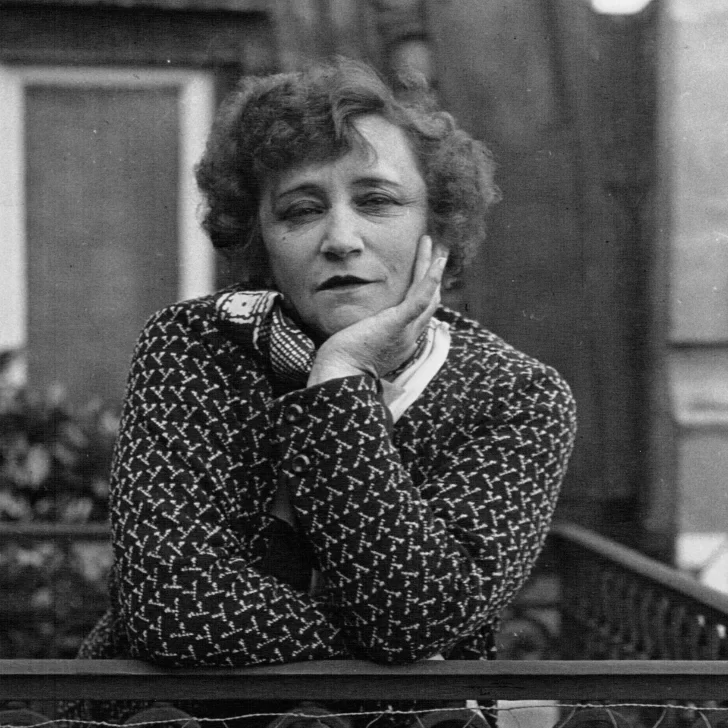 Colette-2-728x728