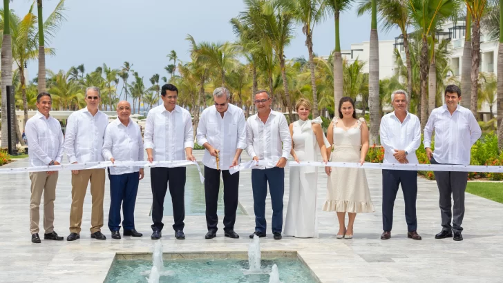 Abinader encabezó inauguración del hotel Secrets Tides Punta Cana