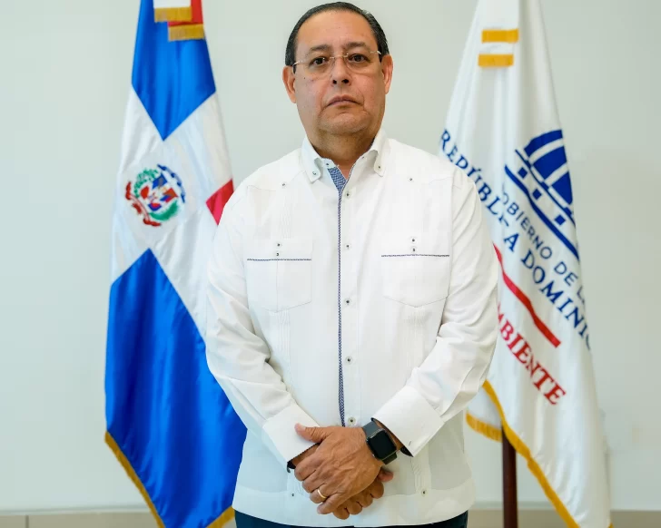 Erasmo-Pichardo-director-de-Coordinacion-de-Oficinas-Provinciales-y-Municipales-del-MMARN.-728x582