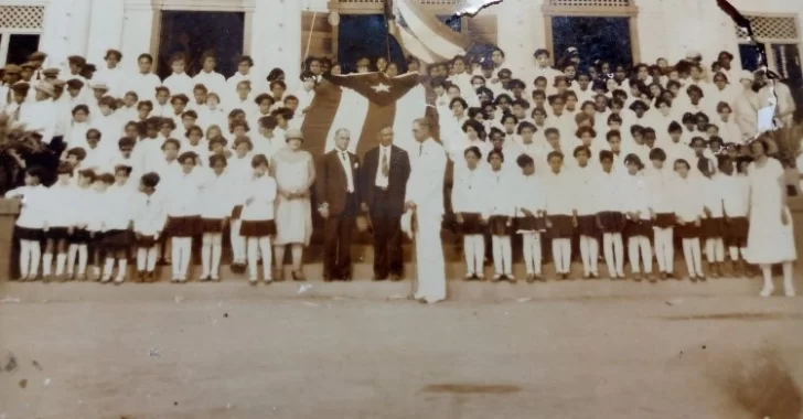 Escuela-Nacional-de-Santiago.-Foto-Palau.-Archivo-coleccion-Duleidys-Rodriguez-728x380