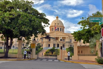 Ministro de la Presidencia juramenta a Darío Castillo y Milton Morrison