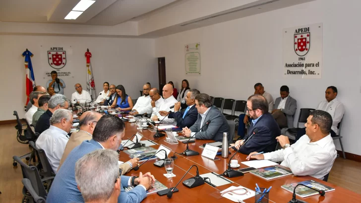 Gobierno presenta a empresarios de Santiago el Plan Meta RD 2036