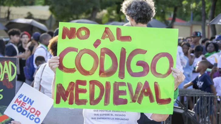 El Código Penal y tres causales vuelven a ser olvidados por Abinader en su discurso El Código Penal y tres causales vuelven a ser olvidados por Abinader en su discurso