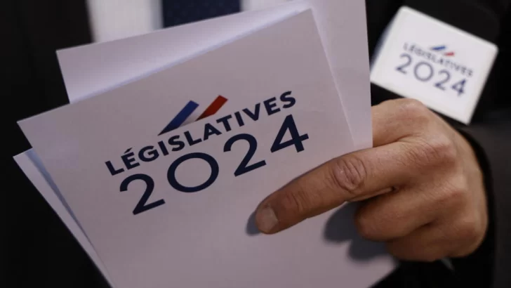 Más de 210 candidatos retiran sus candidaturas, en intento por frenar a la ultraderecha en Francia