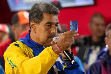 Centro Carter pide publicar de 'inmediato' actas de votación de Venezuela, Maduro denuncia intento de golpe de Estado