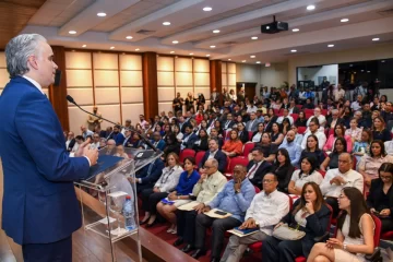 Ministerio de Trabajo y PUCMM presentan resultados del plan piloto de semana laboral reducida