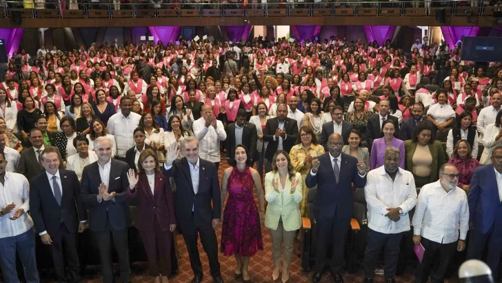 Mujeres entrenadas logran generar ingresos y ya no necesitan la tarjeta Supérate