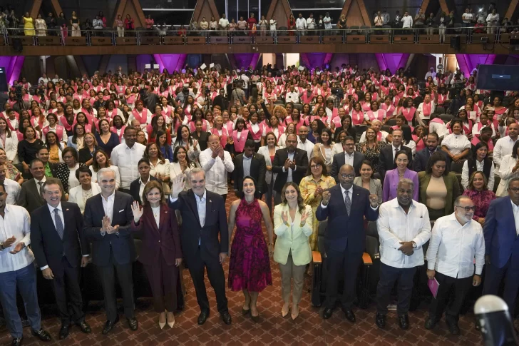 Mujeres entrenadas logran generar ingresos y ya no necesitan la tarjeta Supérate