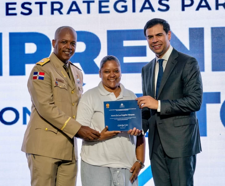 Roberto Ángel Salcedo destacó labor de Escuelas Vocacionales en taller de Propeep