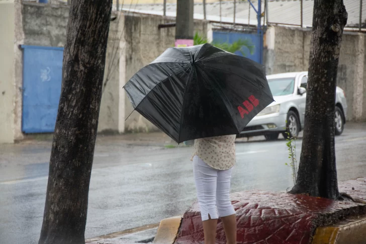 Campo nuboso de Beryl cubrirá todo el país; aumentan las provincias bajo alerta