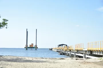 Abinader inaugura muelle para construcción de termoeléctrica