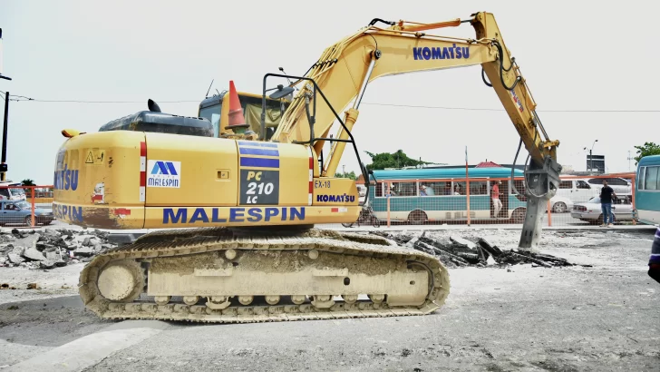 Obras Públicas desaloja vendedores del kilómetro 9 en la autopista Duarte