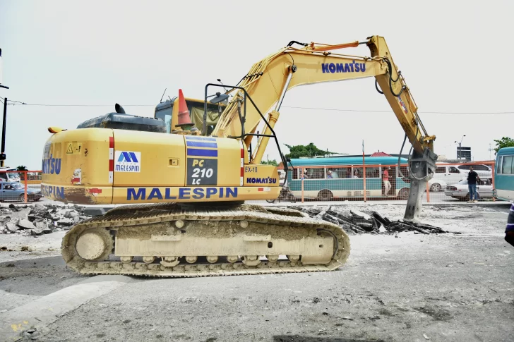 Obras Públicas desaloja vendedores del kilómetro 9 en la autopista Duarte