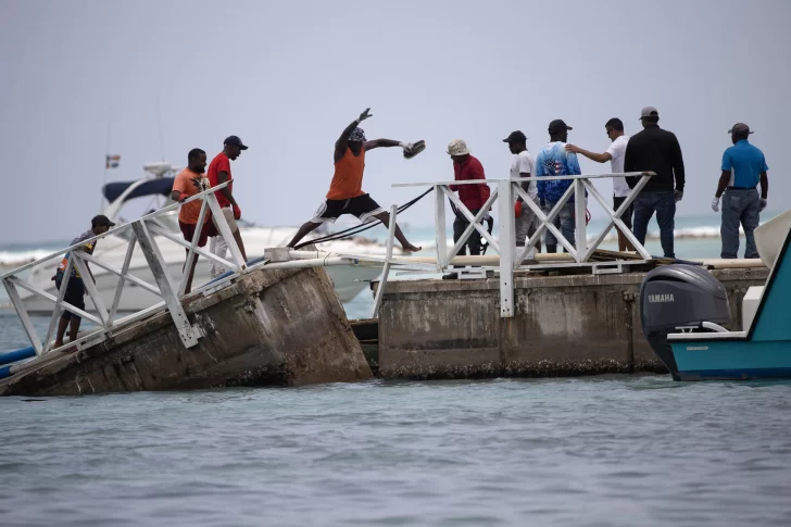 República Dominicana y Haití salen casi indemnes del paso del huracán Beryl