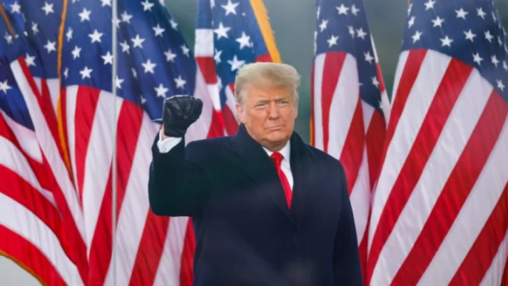 La Corte Suprema de EE.UU. concede a Trump inmunidad parcial por sus actos en una polémica decisión que supone una victoria para el expresidente